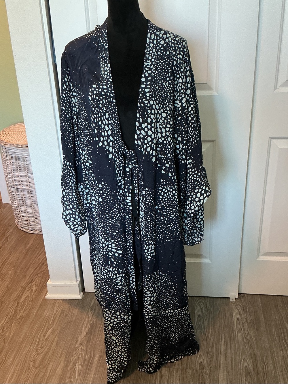 ADRIANA DEGREAS long silk robe OS